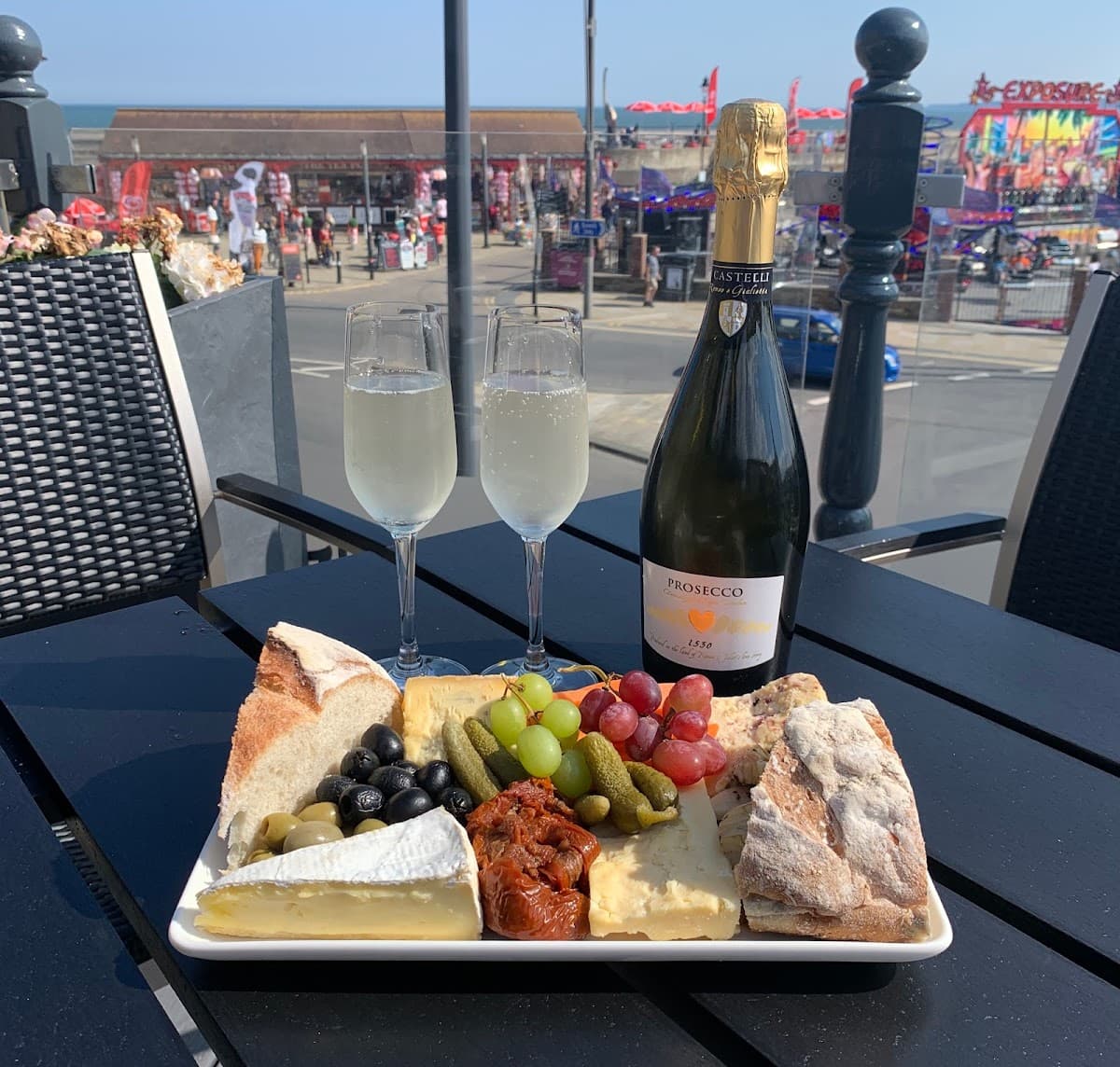 The Rooftop Cocktail Bar | Neapolitan Pizza & More