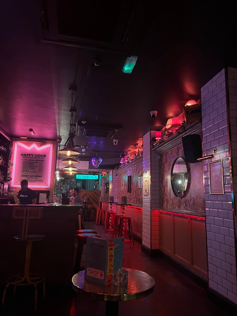 Simmons Bar | Angel