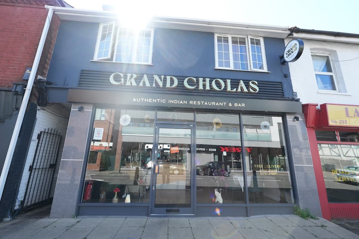 GRAND CHOLAS