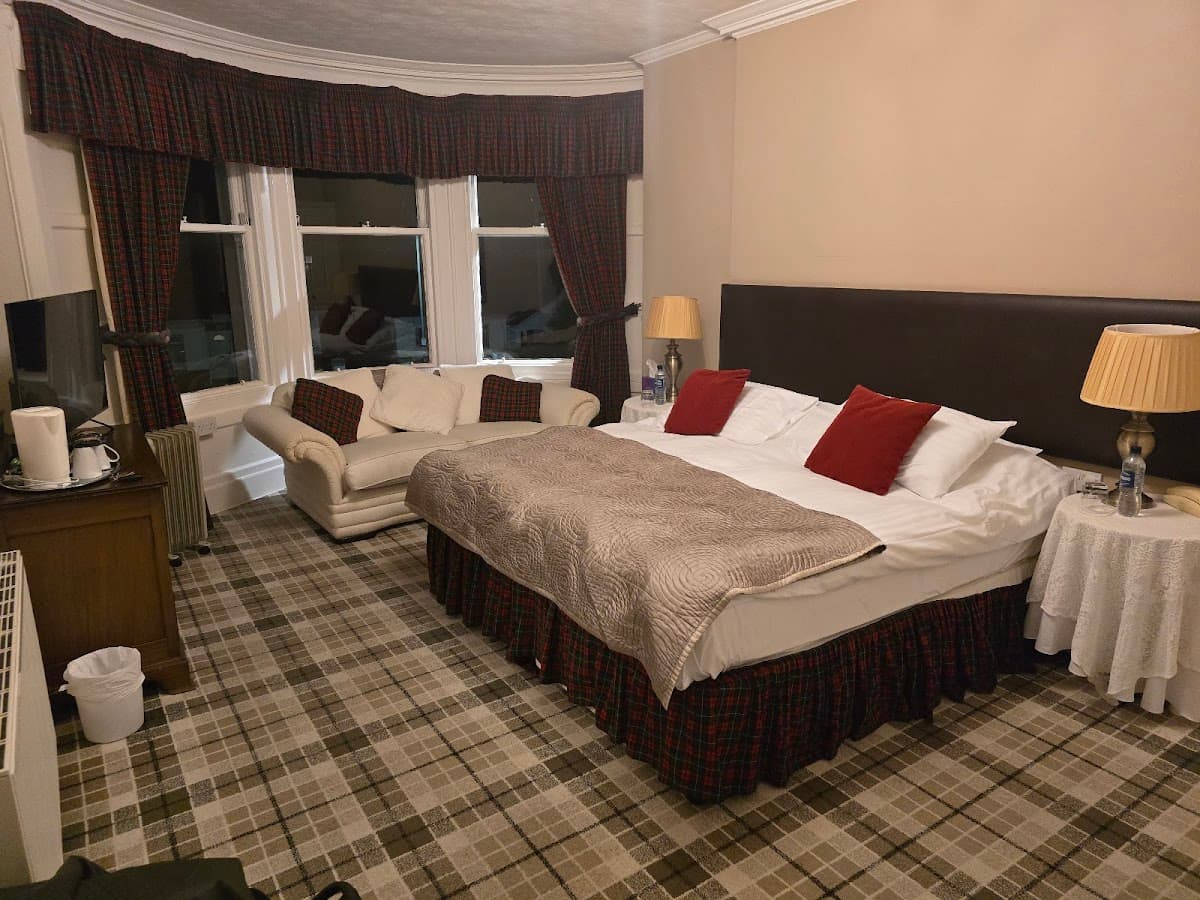 Chestnuts Restaurant & Hotel
