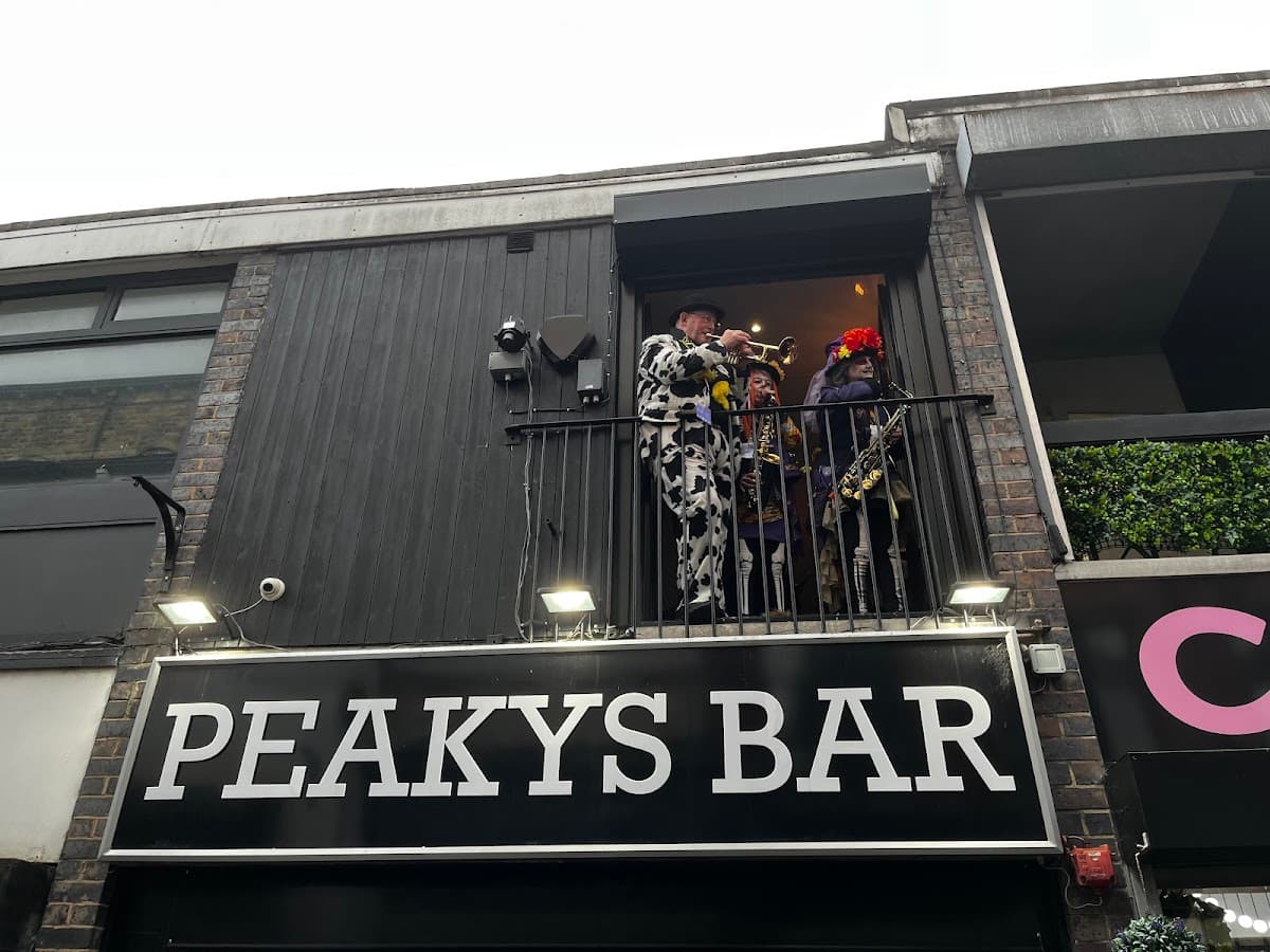 Peakys bar