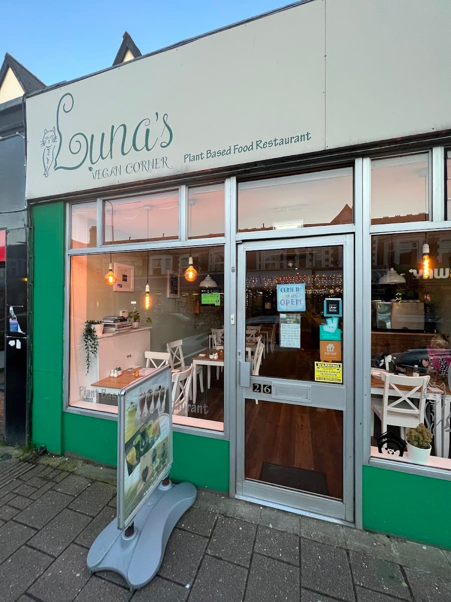 Luna's Vegan Corner