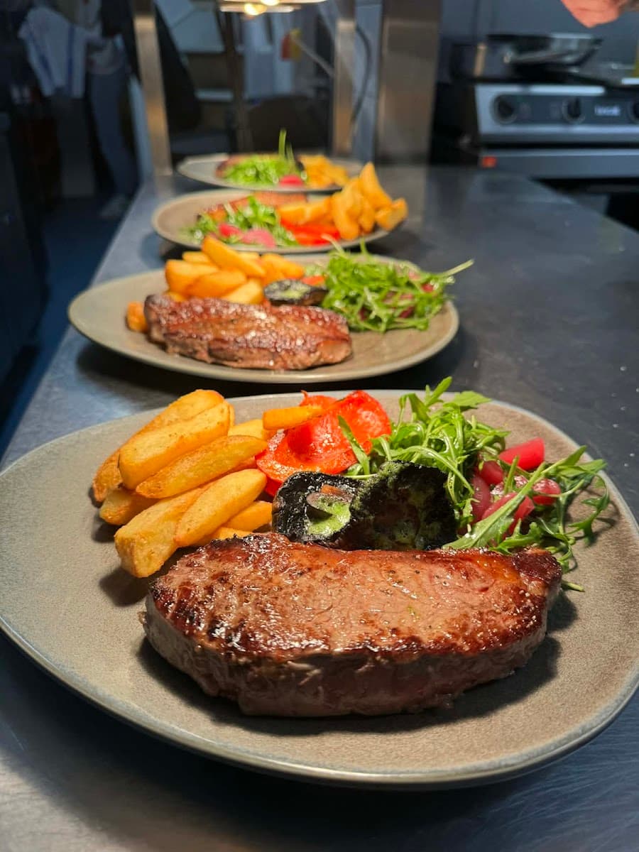 William’s Table Pub & Kitchen