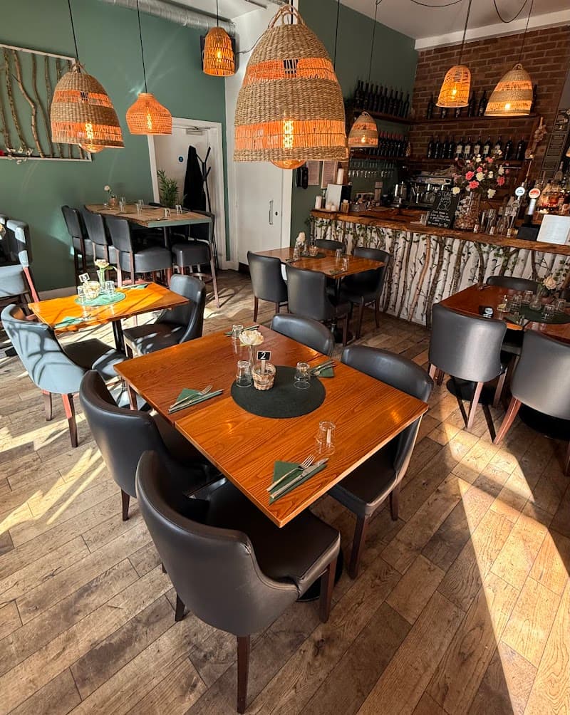 PUPA Restaurant & Bar