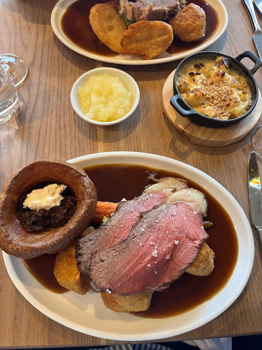 Ember at No5