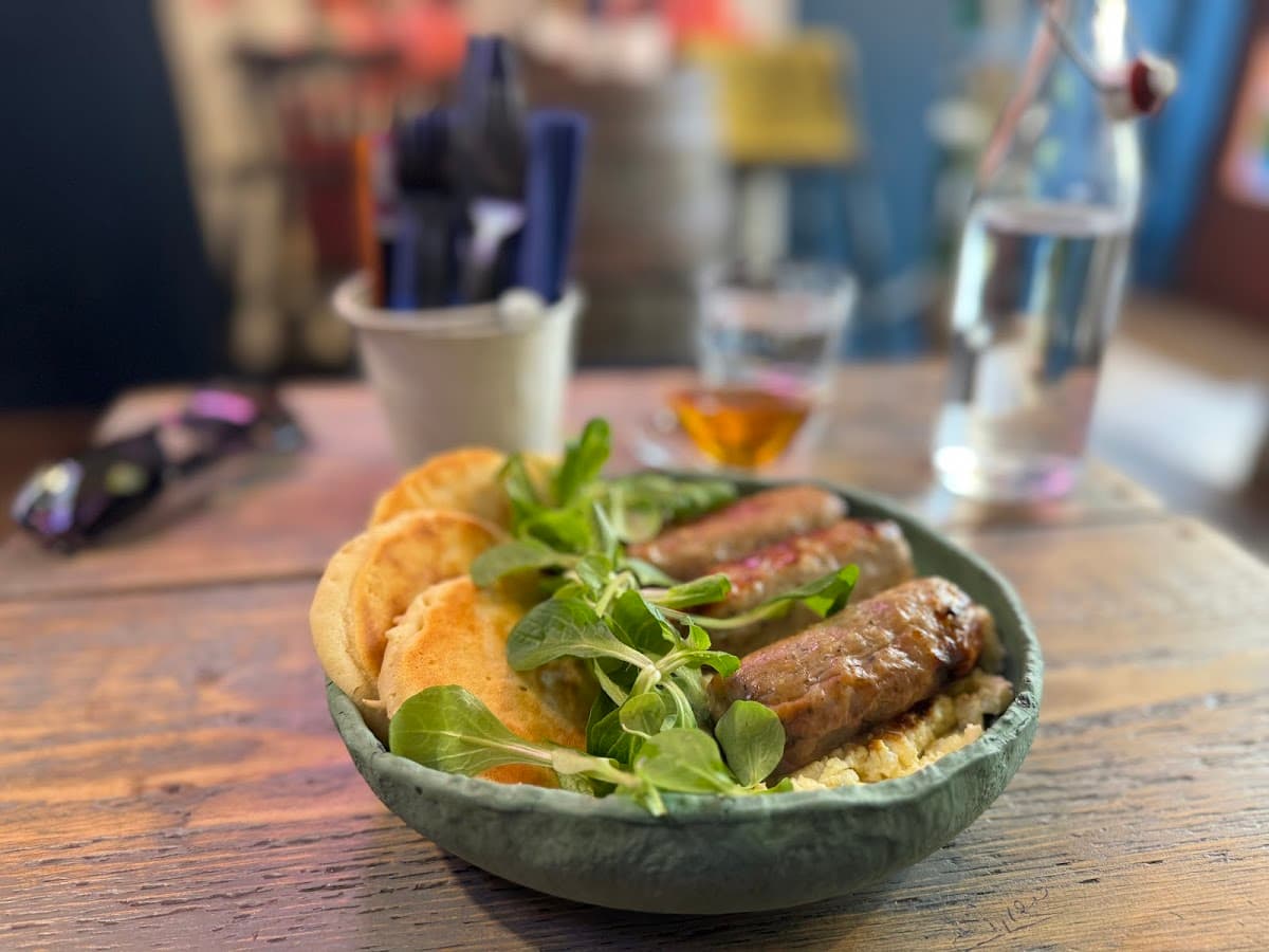 Munchies' Craft | Cat Cafe & Bar