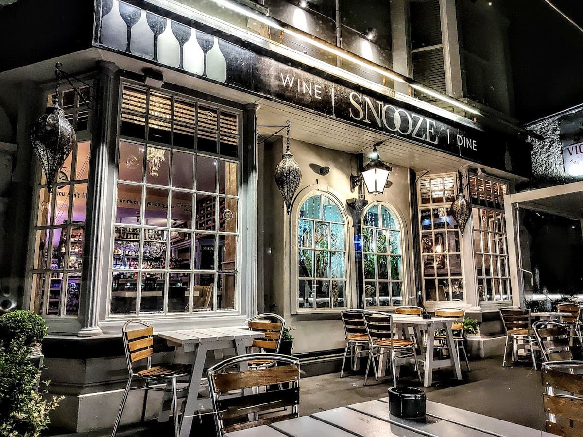 Snooze Wine Bar And Restaurant