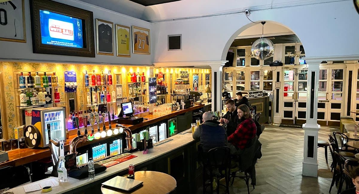 Nico's Cafe Bar