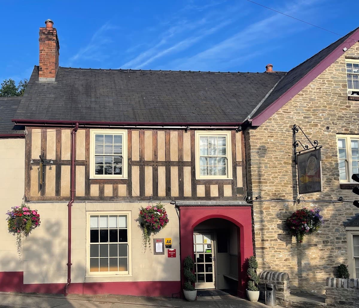 Charlton Arms Hotel