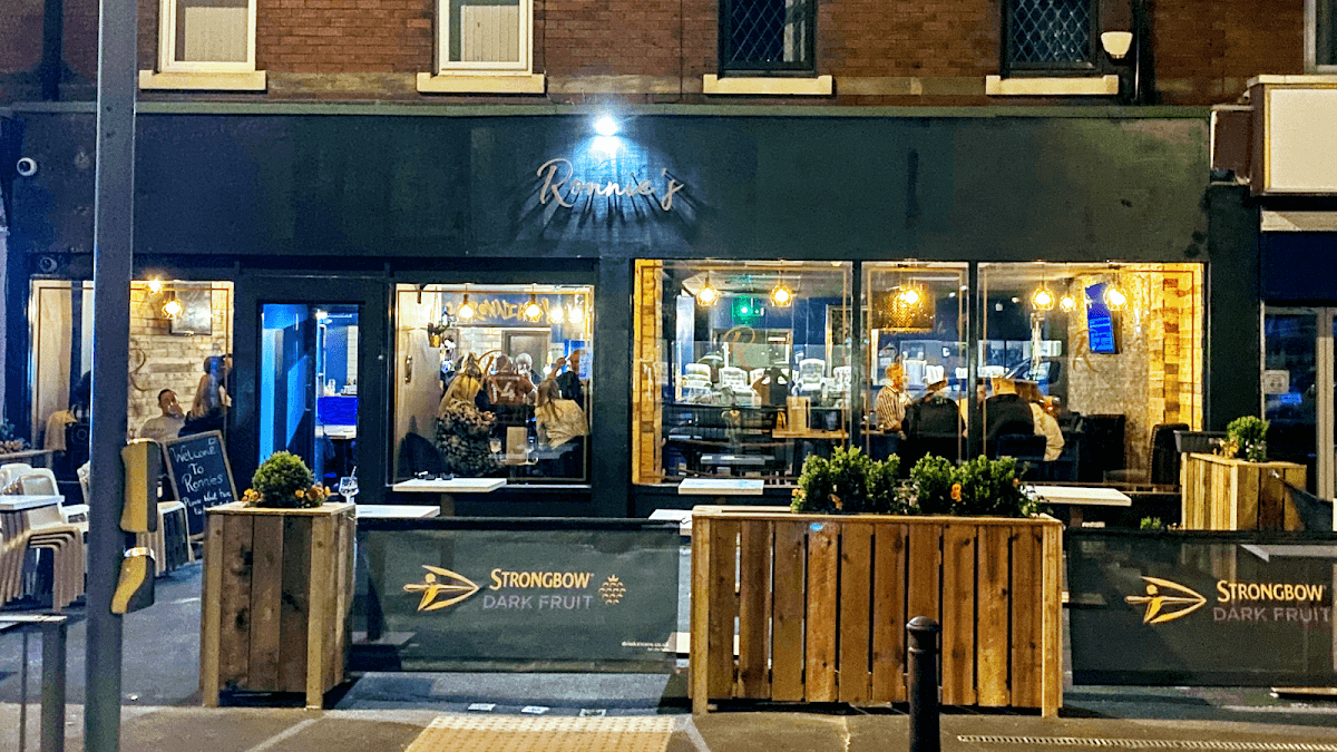 Ronnies Wine Bar & Eatery