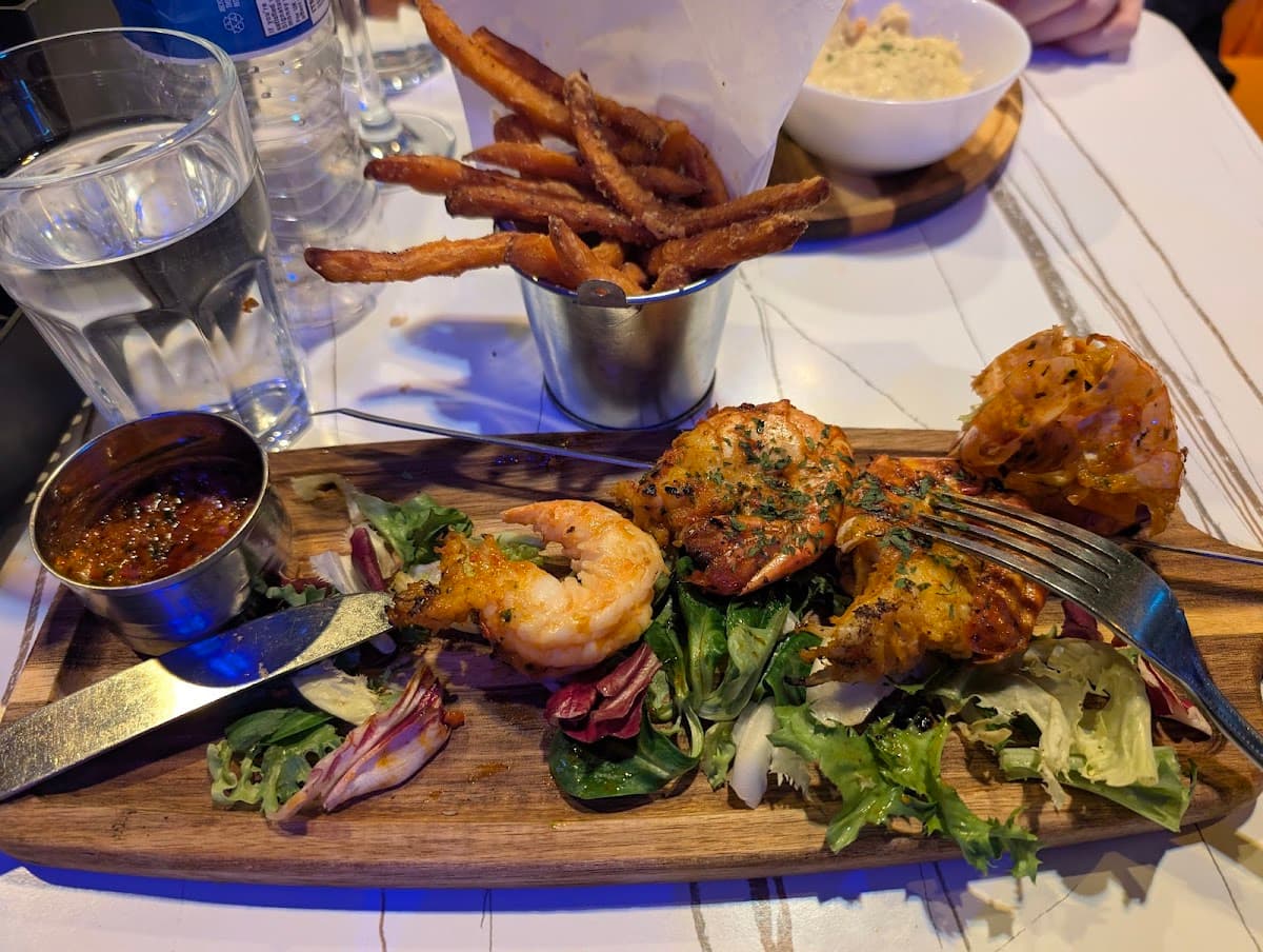 Native Cave Restaurant And Bar