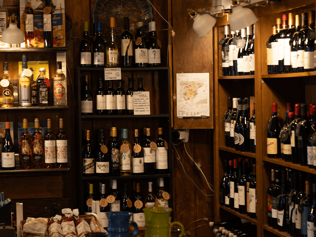 La Casa Delicatessen