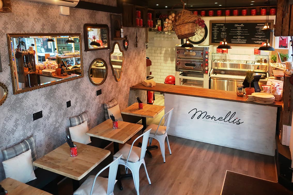 MONELLIS Sourdough Gourmet Pizza