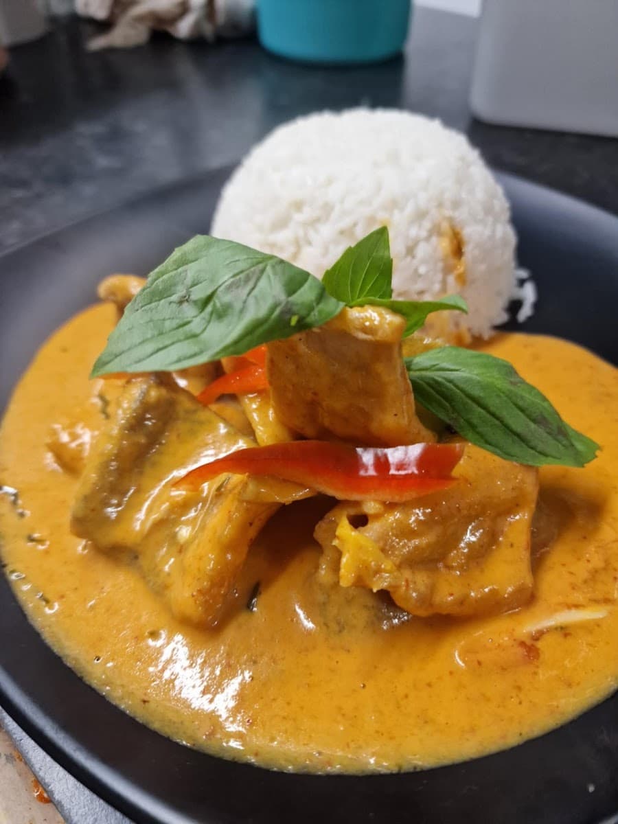 Rice and Noodle Cafe Thai Food