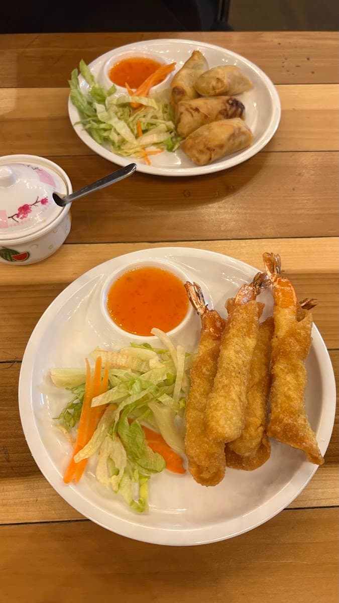 Rice and Noodle Cafe Thai Food