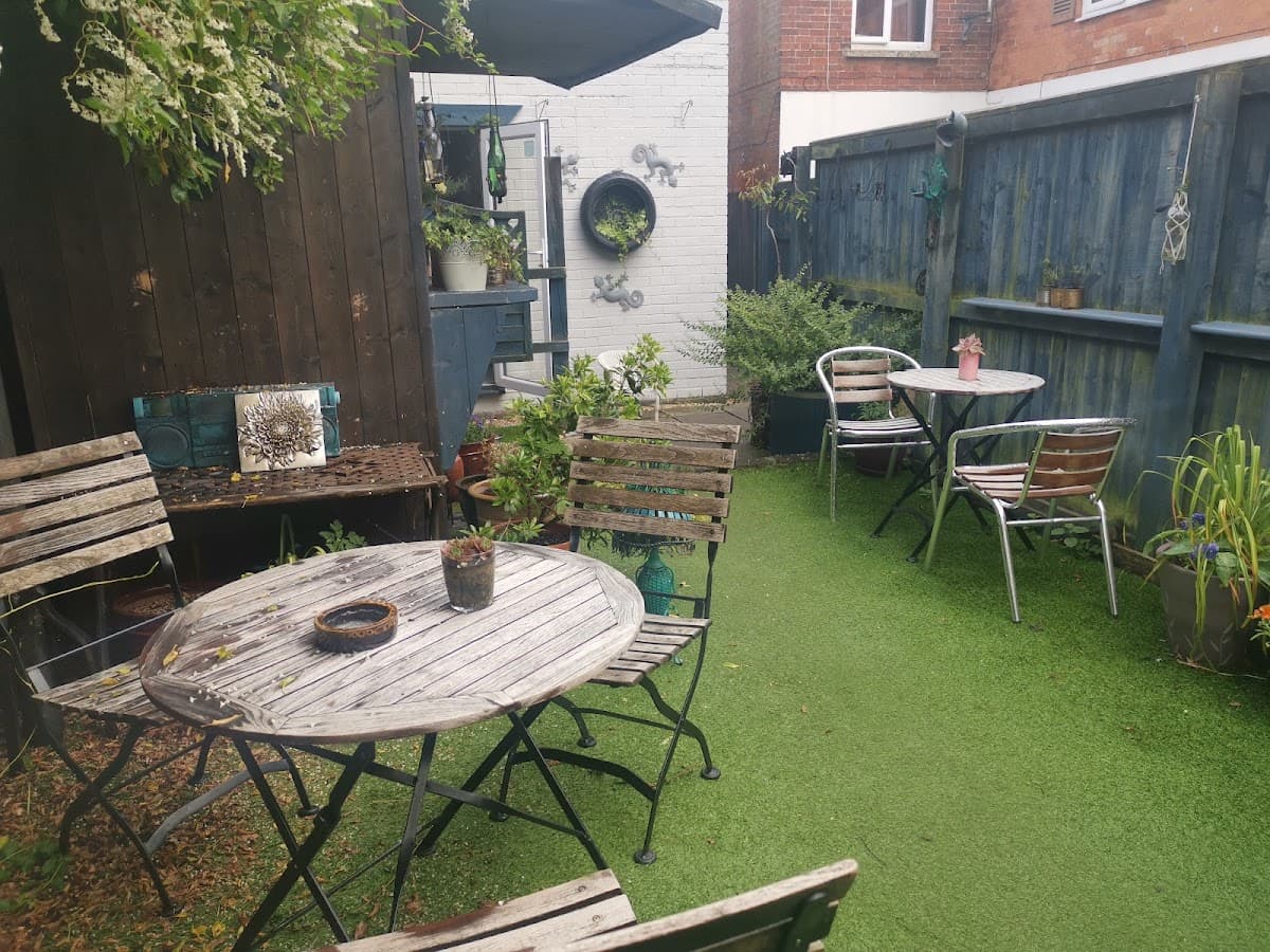 Lazy Gecko Cafe