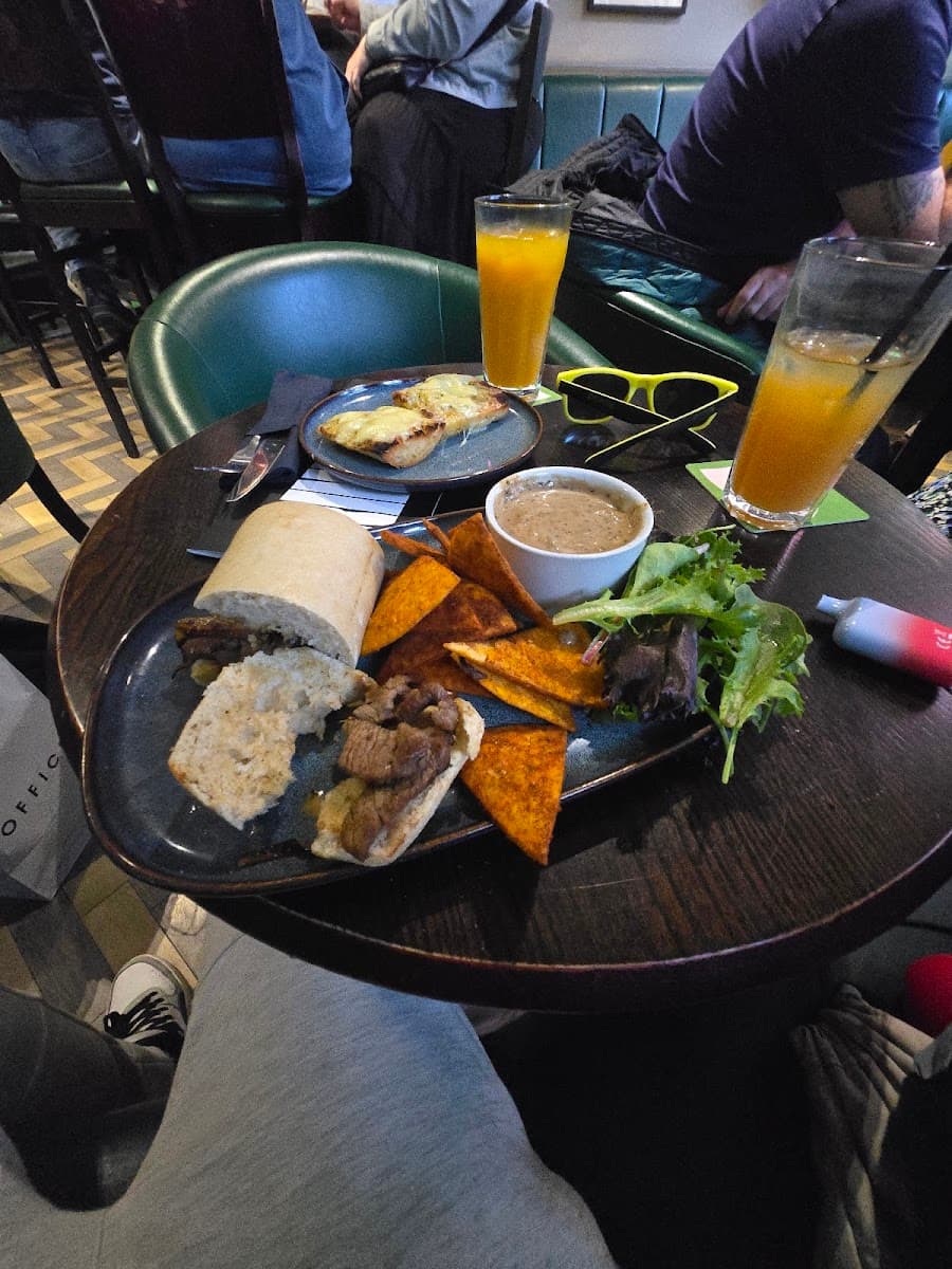 HARRISON'S BAR & KITCHEN