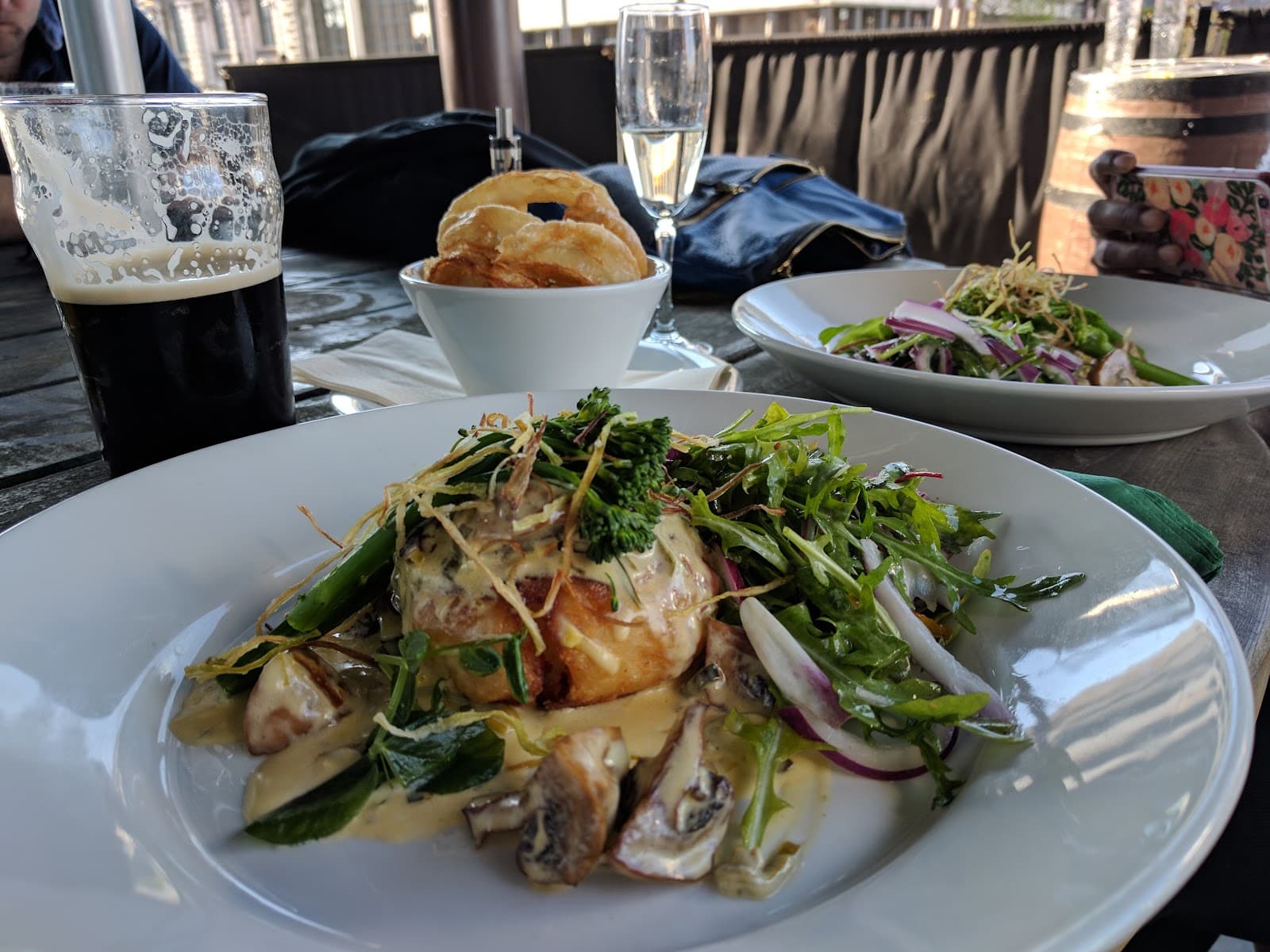 McHughs Bar & Restaurant