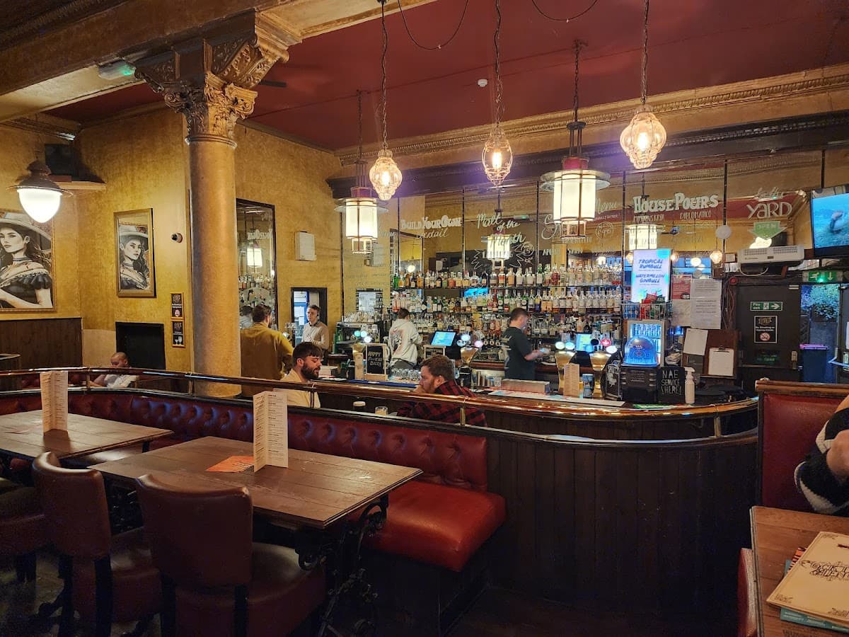 Max's Bar