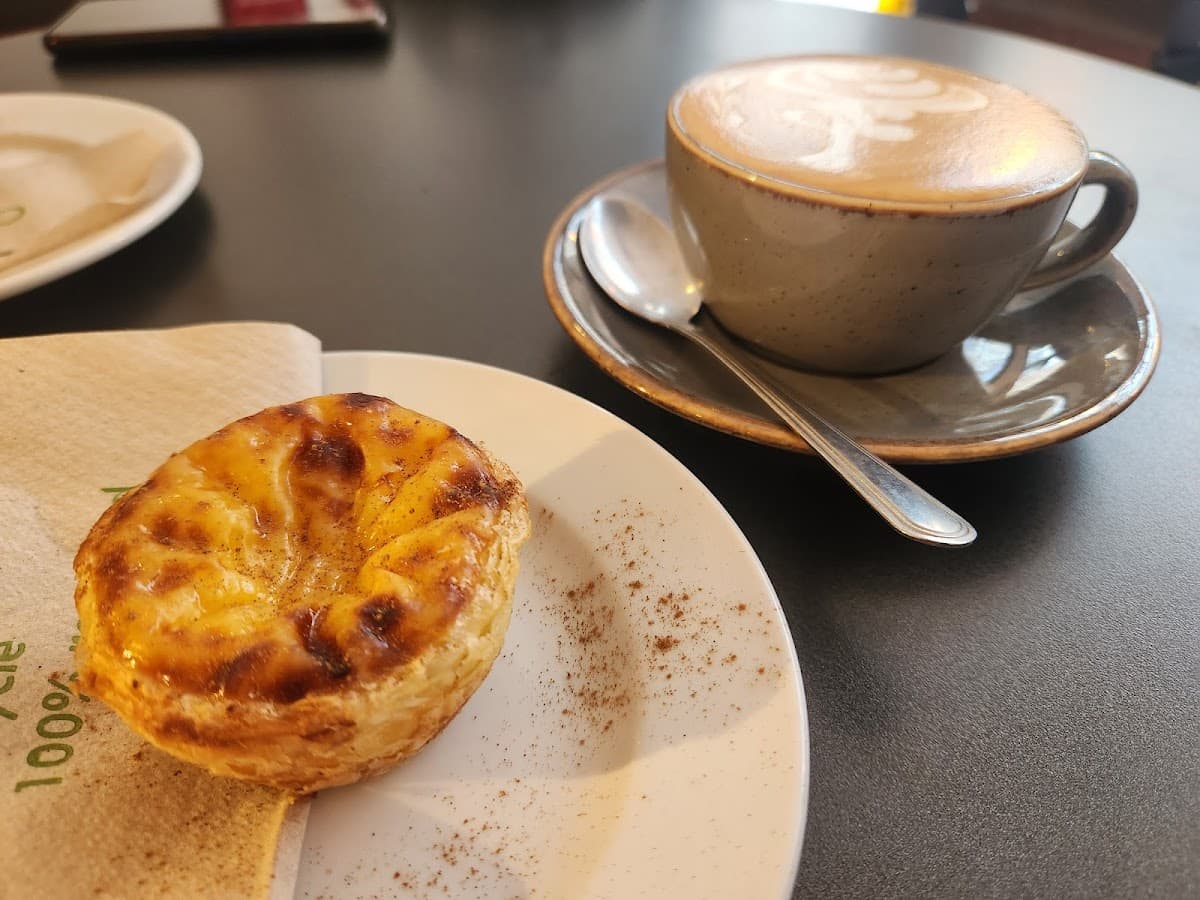 Tree Artisan Café