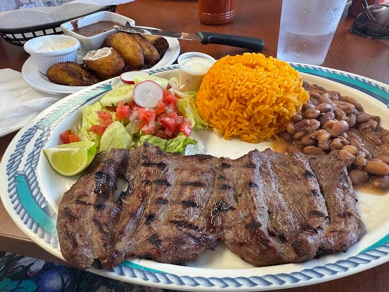 Las 3 Hermanas Mexican Grill