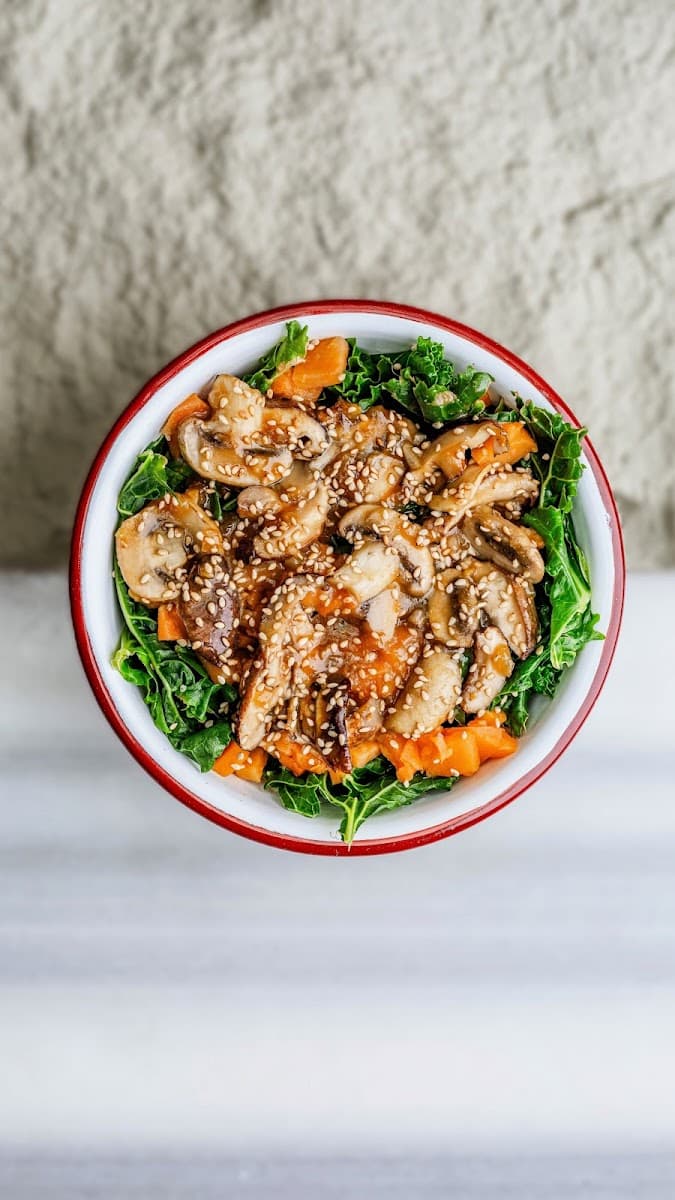 Poké The Bear (Canary Wharf)