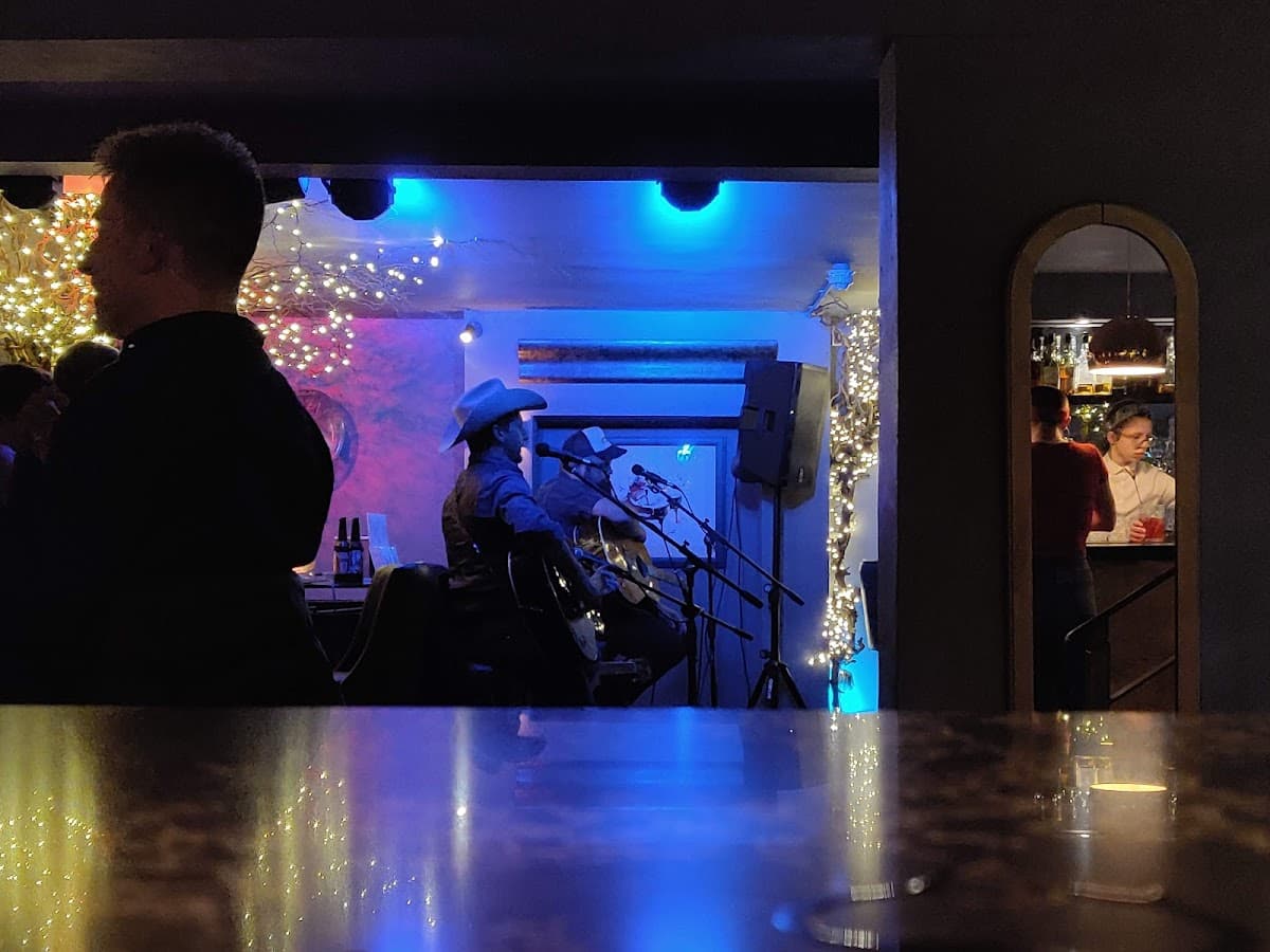 Sandy's Piano Bar