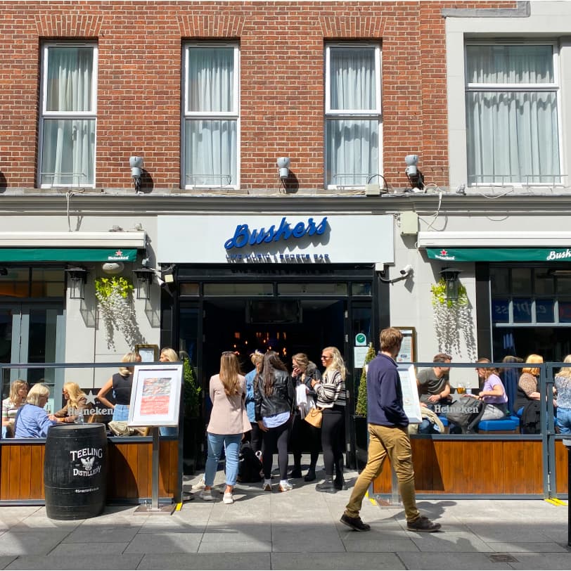 Buskers Bar
