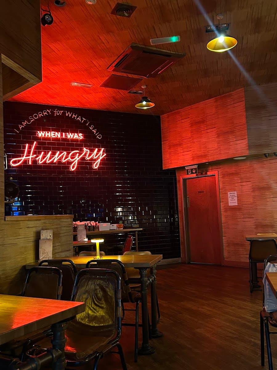 The Lounge Bar (Previously Lounge69)