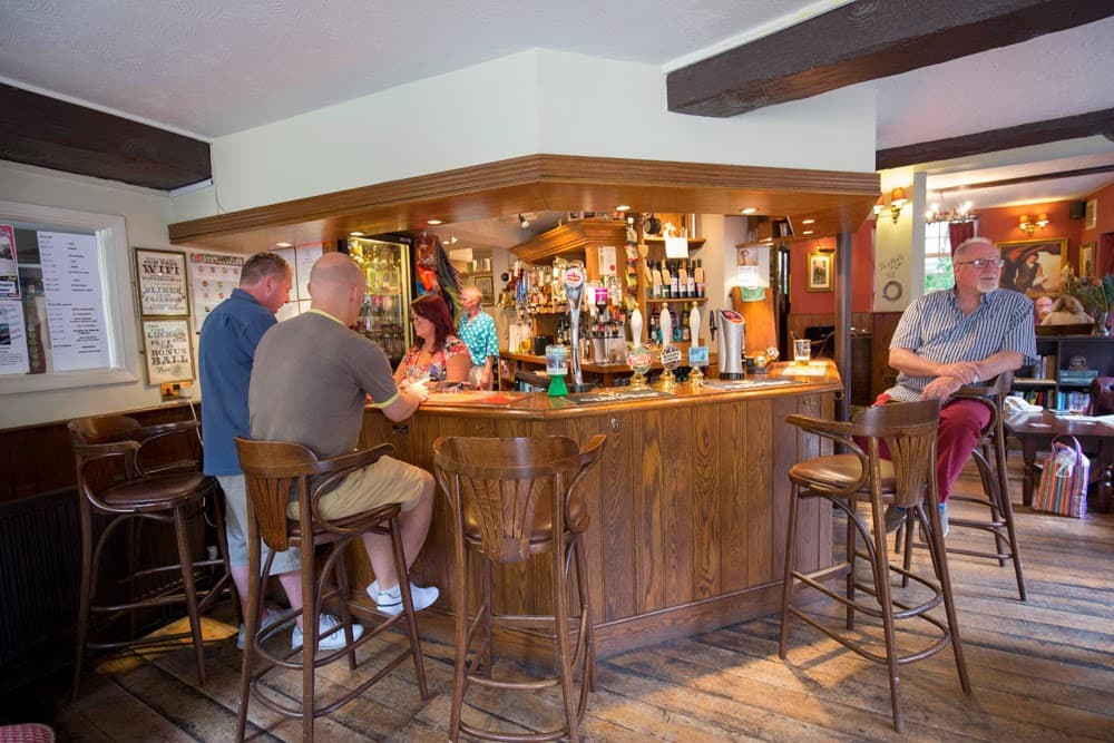 Horse & Groom