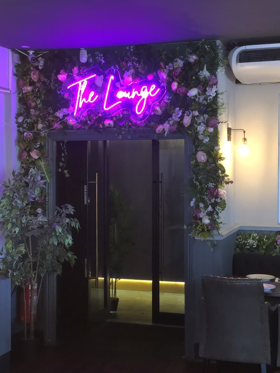 Central Restaurant and Lounge