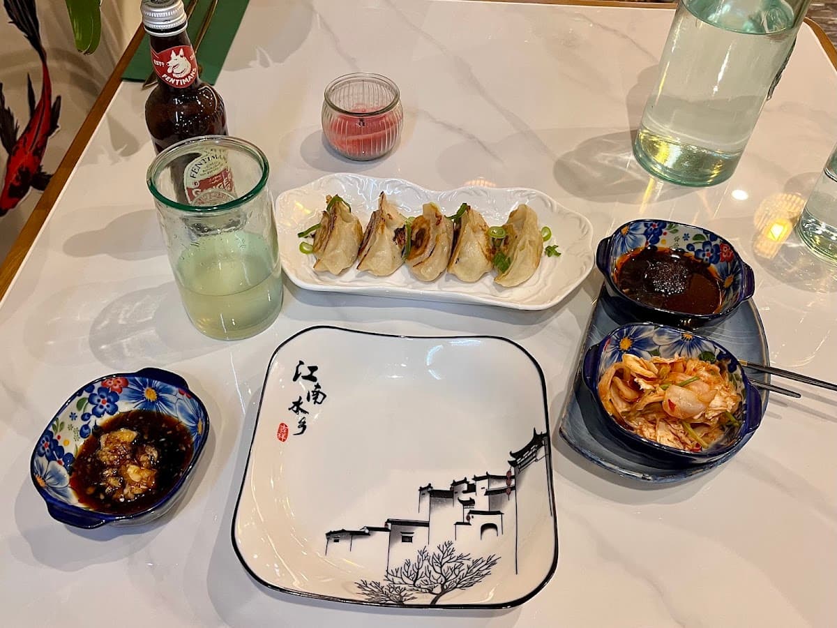 Suyuan Bistro