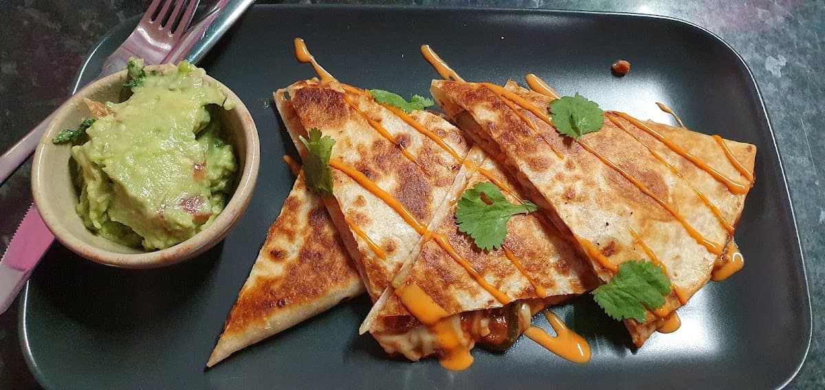 Guac 'n' Roll Kitchen