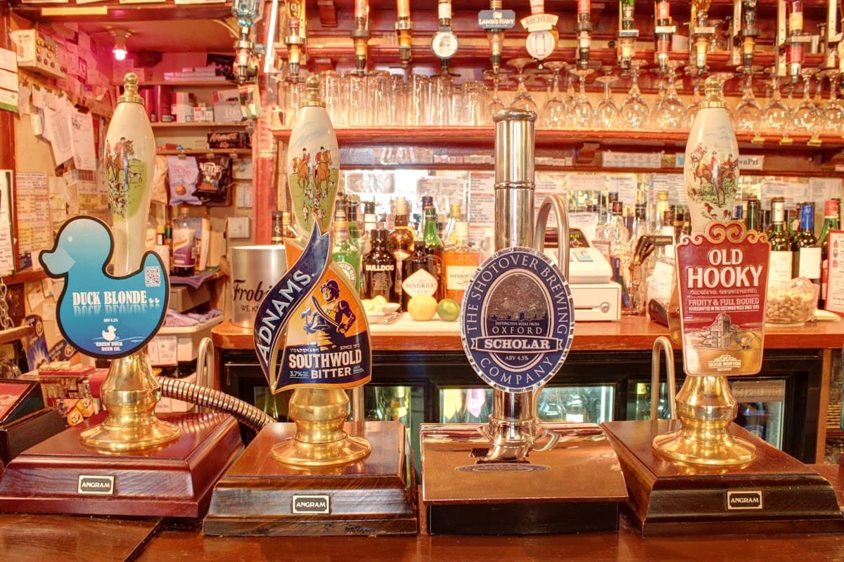 Rose & Crown PH