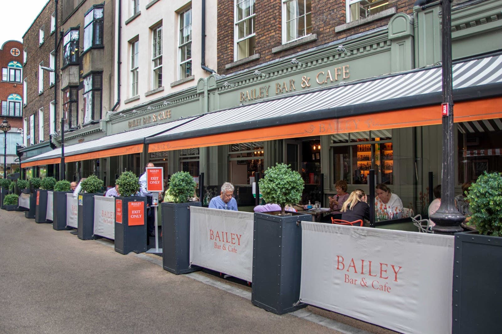 The Bailey - Cafe and Bar