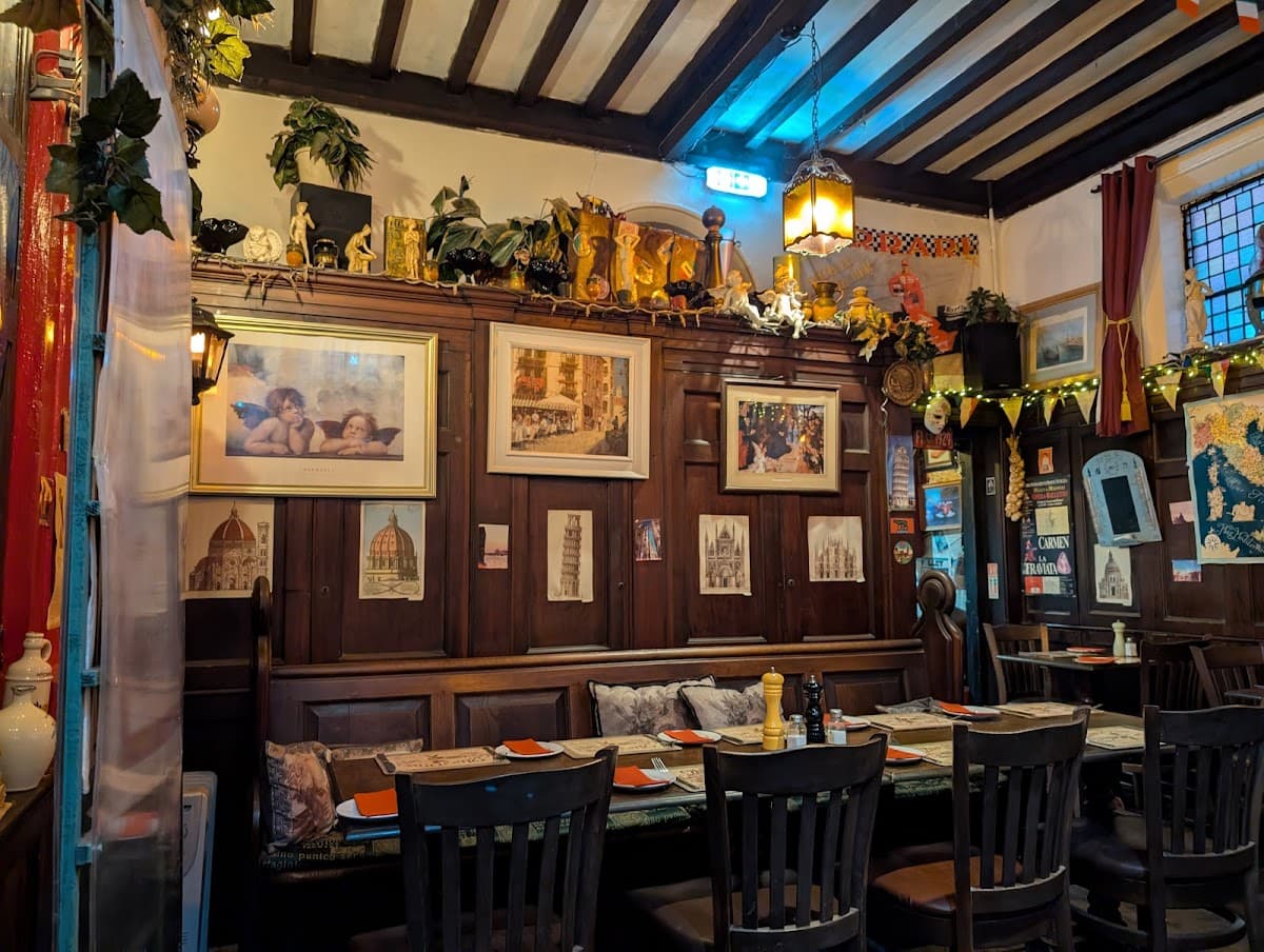 La Lanterna at the Old Vestry