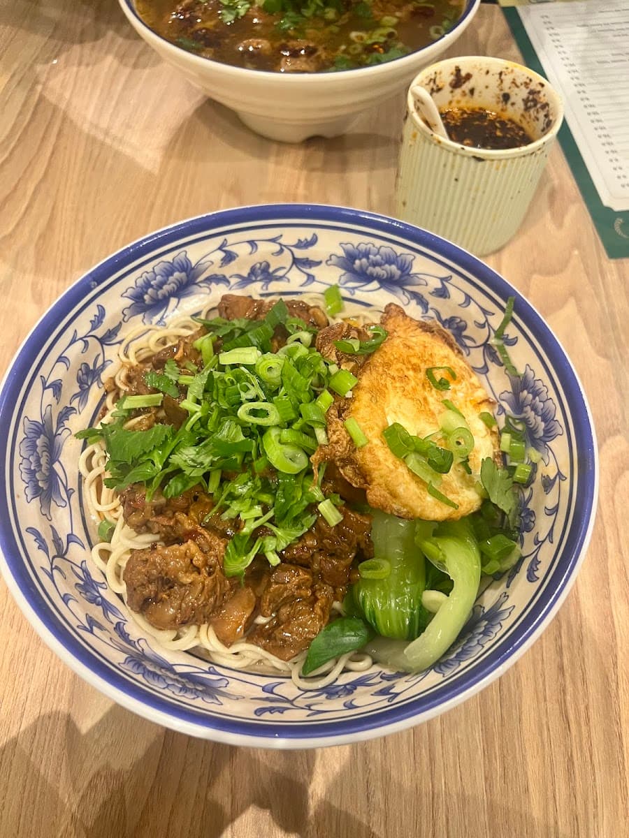 李記兰州拉麵(Lan zhou pulled noodles)