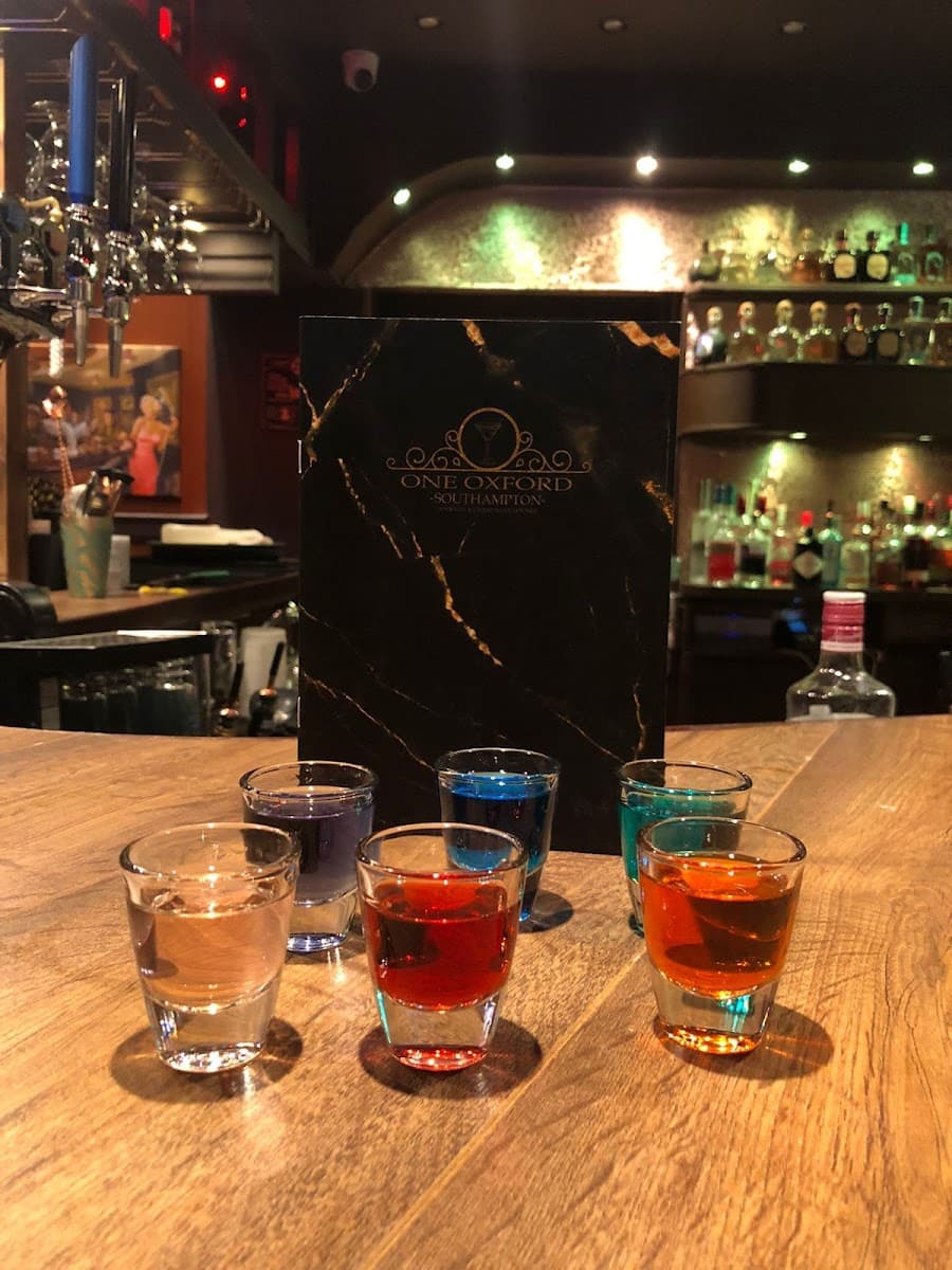 One Oxford - VIP Cocktail & Champagne Lounge