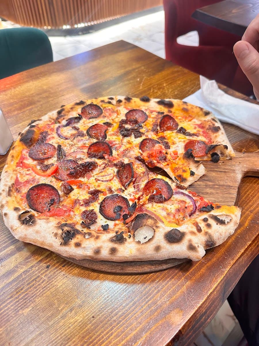 Pizza Holics Woodfired (Kingston upon Thames)