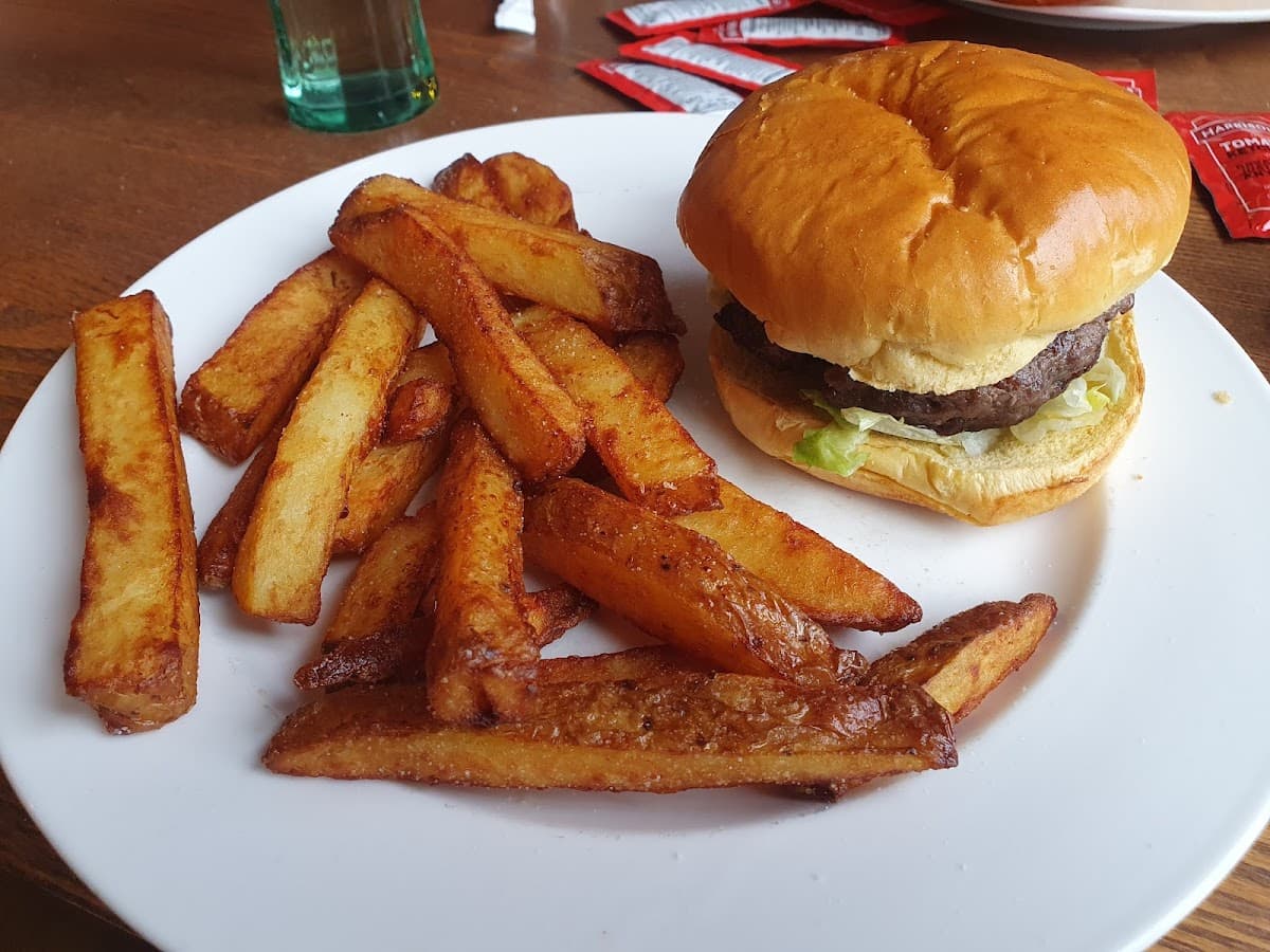 Lord Nelson Hotel & Public House