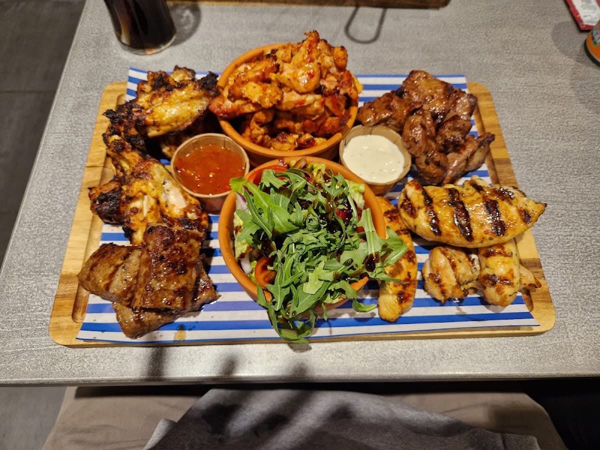 Dinos Bangor