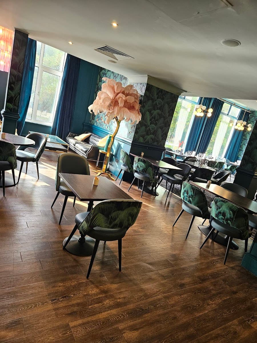The Queens Restaurant