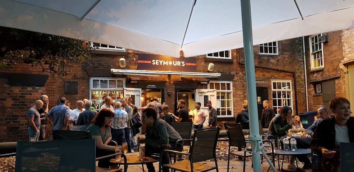Seymours Bar