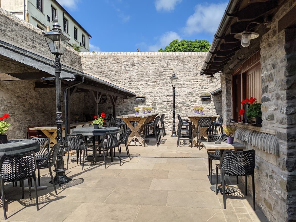 Masons Yard 24