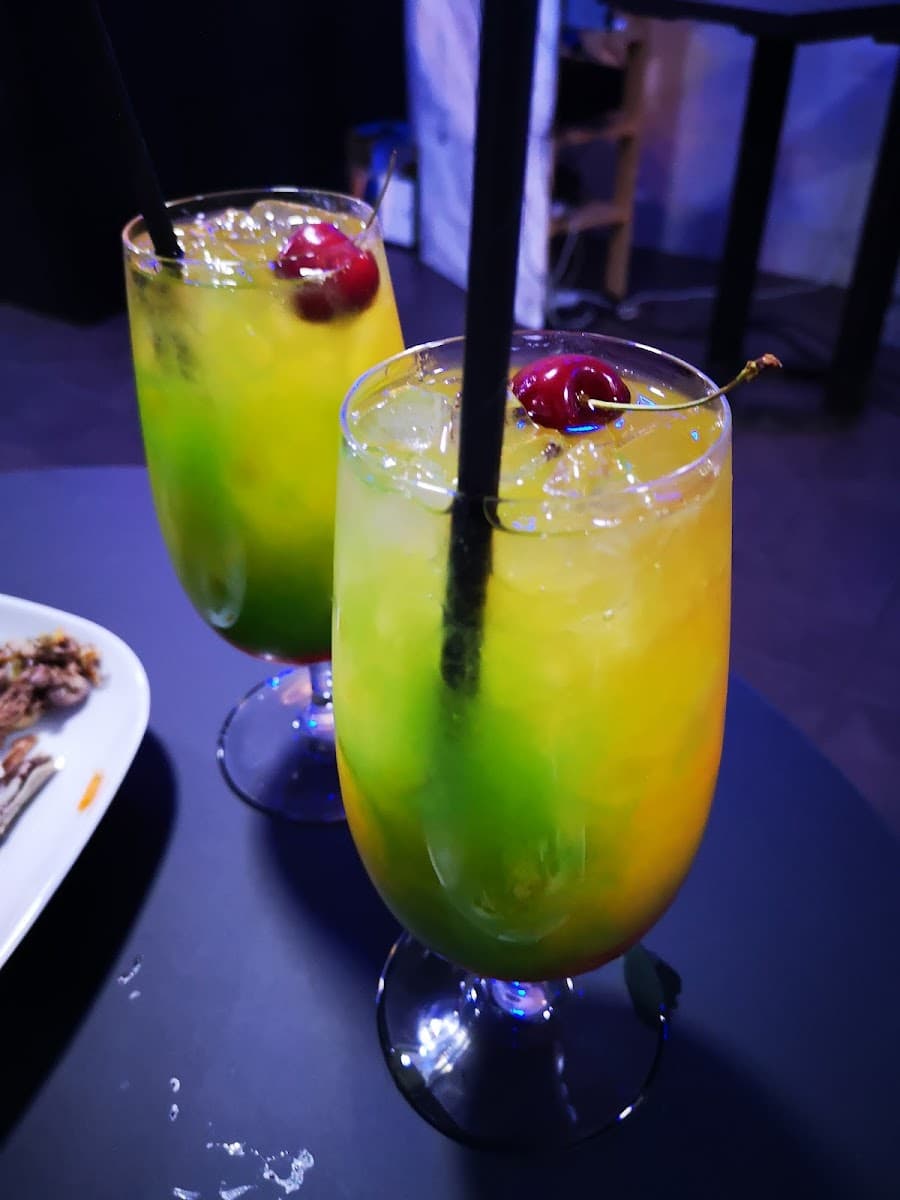 876 Lounge