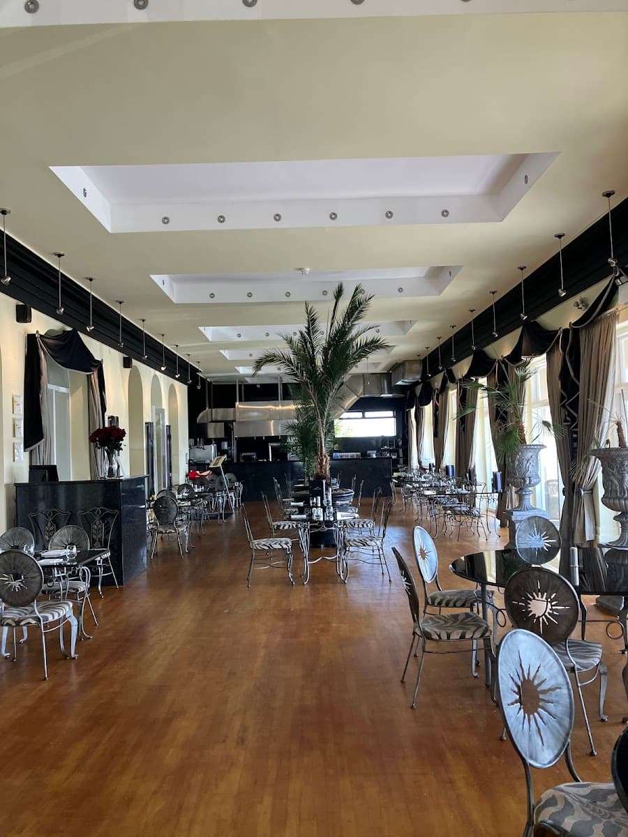 Silks Bistro & Champagne Bar