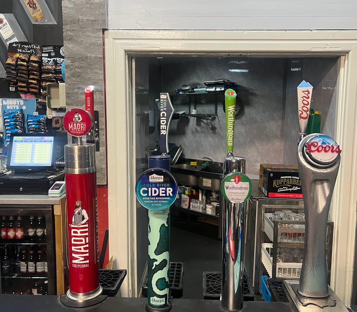 8 Ballers Sports bar & Grill