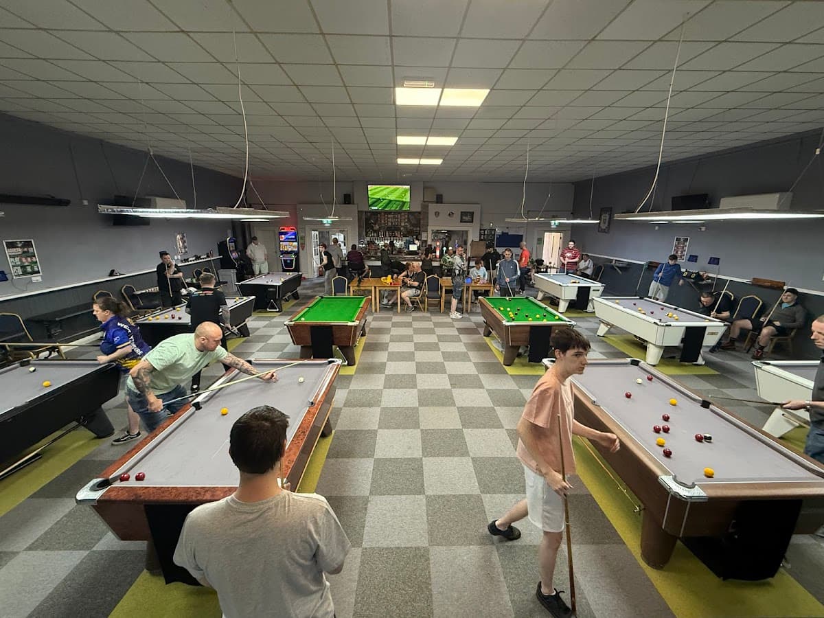 8 Ballers Sports bar & Grill