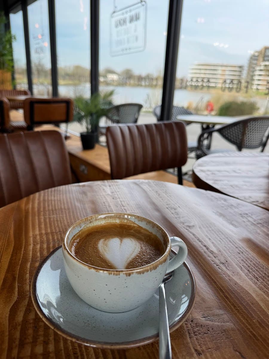 Esquires Coffee Reading