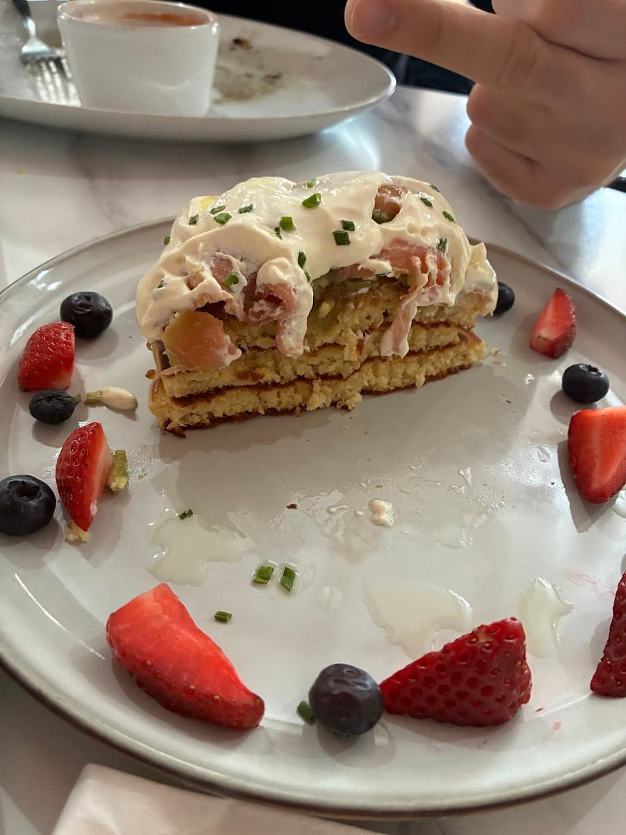 La Maison Cafe I Breakfast I Brunch I Coffee I Mocktails I Desserts I French Toast I Live Football
